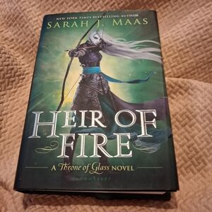 Autograph 1st Edition Sarah J Maas Heir Of Fire
